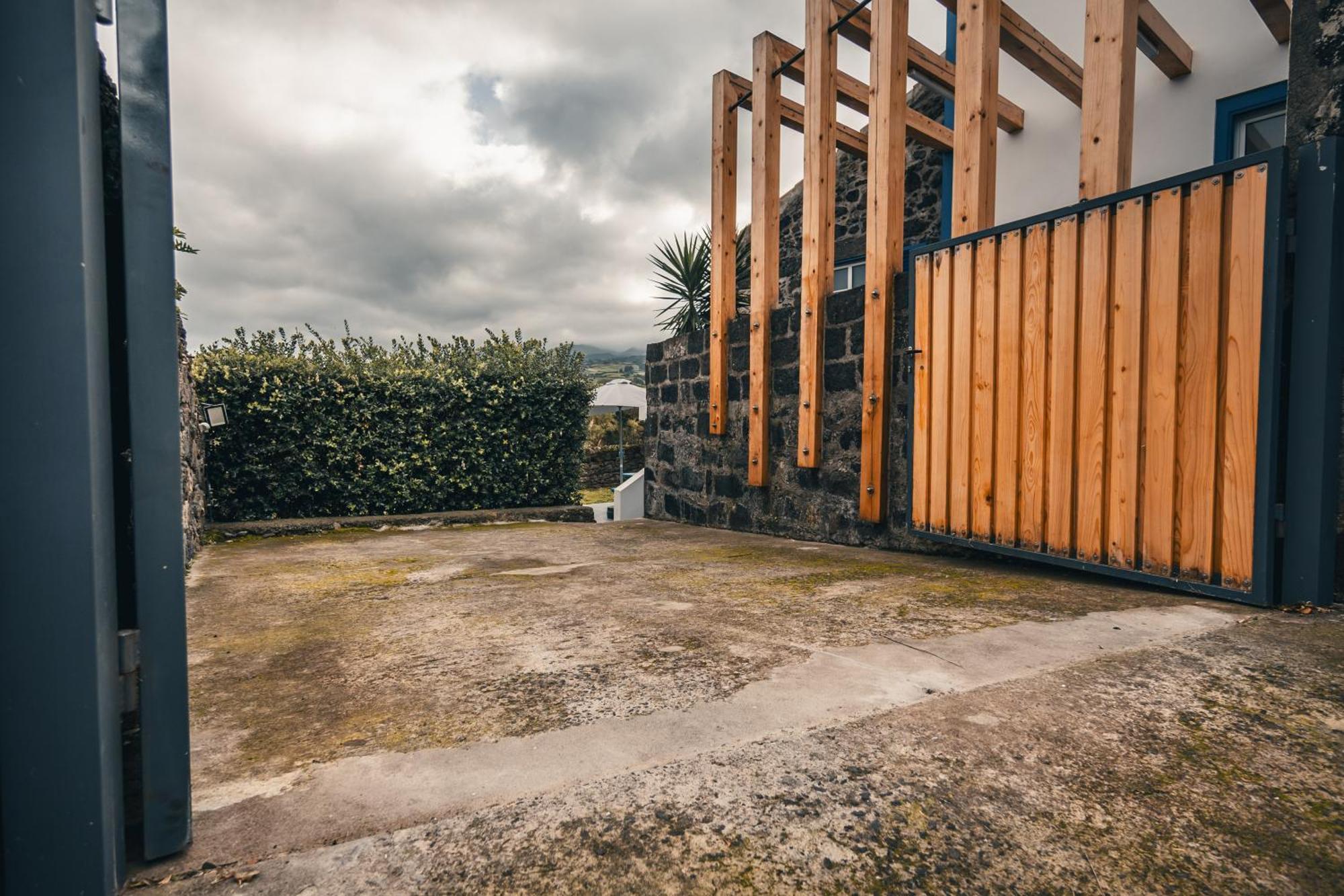Stone House Villa Achadinha ภายนอก รูปภาพ